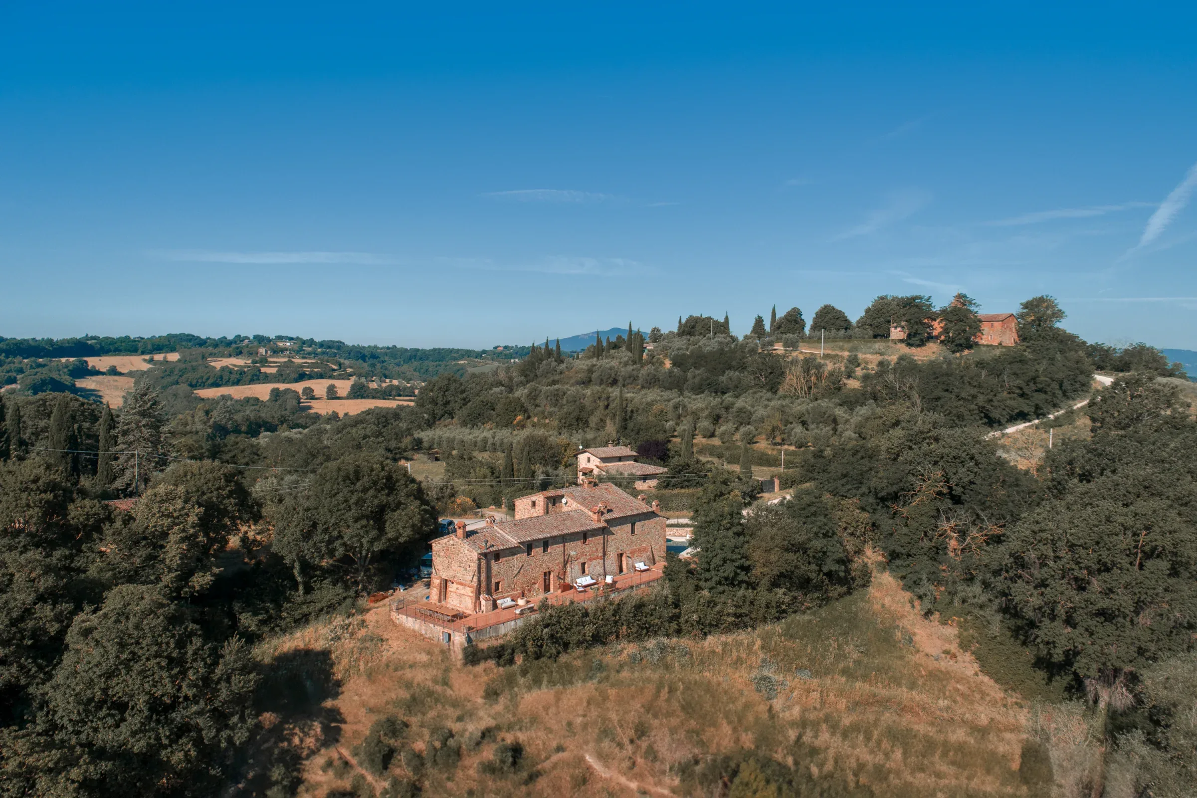 Villa posée sur sa colline ombrienne